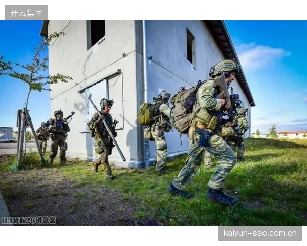 由莱默尔和施拉格尔组成的中场防线，将是奥地利执行高位逼抢战术的核心区域。